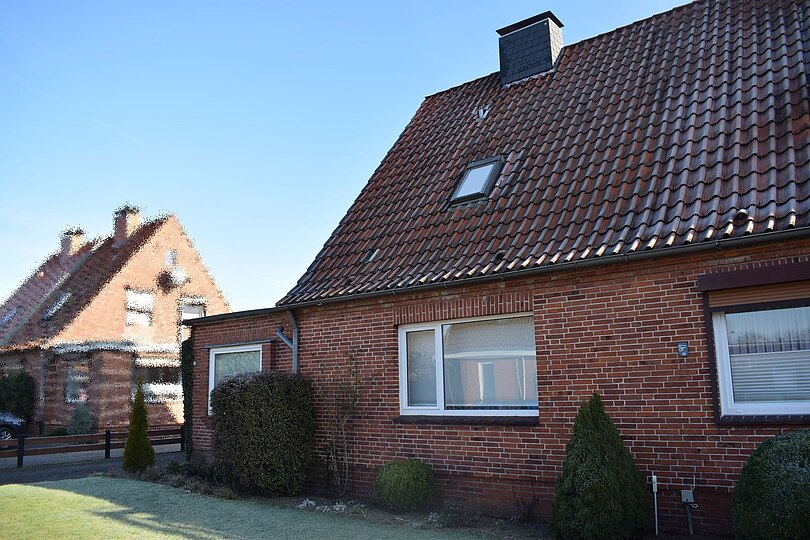 Gepflegte Doppelhaushälfte mit Garage in Büdelsdorf