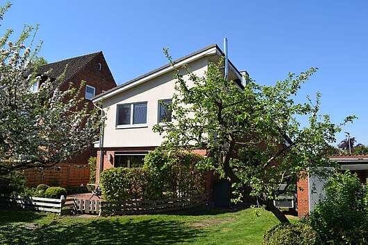 Modernisiertes und großzügiges Rotstein-Einfamilienhaus mit Garage in Kronshagen