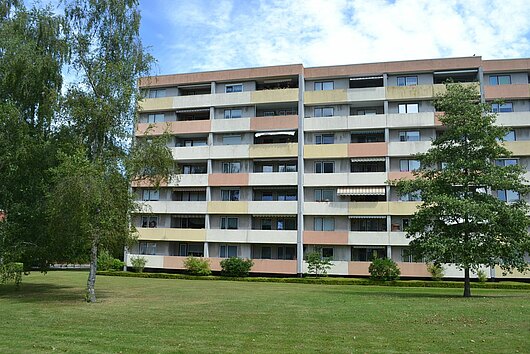 Sehr gepflegte 2-Zimmer-Wohnung mit Fahrstuhl und Balkon in Kiel-Dietrichsdorf