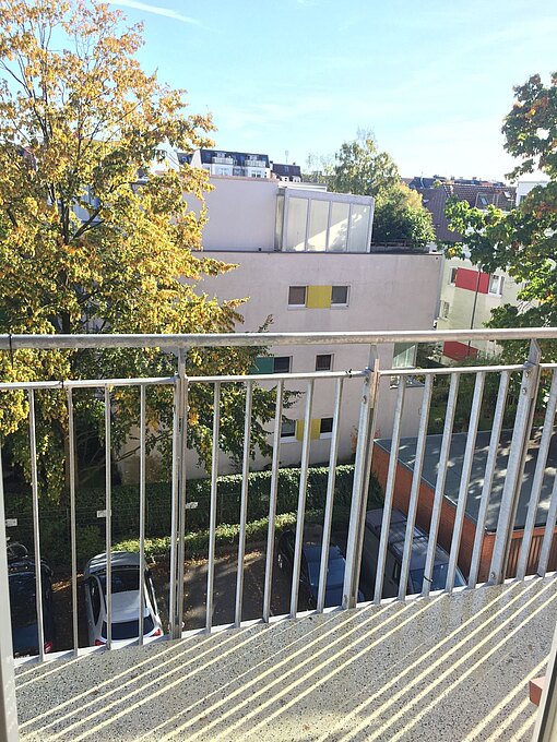 Erstbezug nach Modernisierung - top 3-Zimmer-Wohnung mit optionalem PKW-Stellplatz in Uninähe