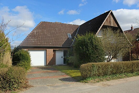 Einfamilienhaus mit Garage und Keller in Kiel-Kronsburg