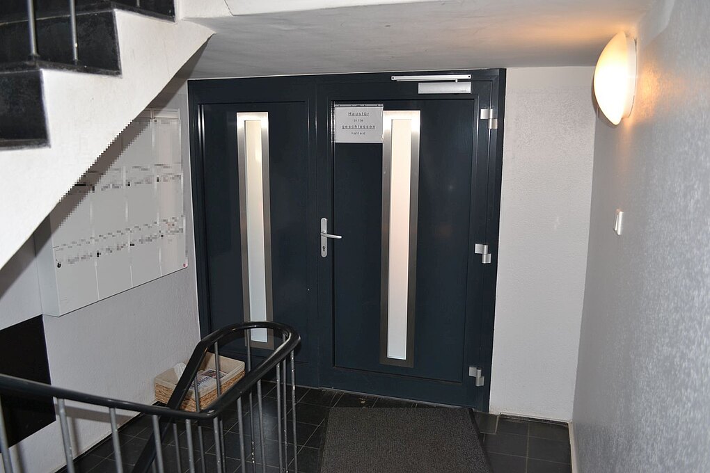 Erstbezug nach Modernisierung - top 3-Zimmer-Wohnung mit optionalem PKW-Stellplatz in Uninähe
