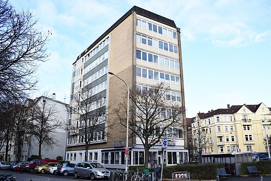 Großzügige 3 Zimmer-Wohnung mit Fahrstuhl und herrlichem Blick über Kiel