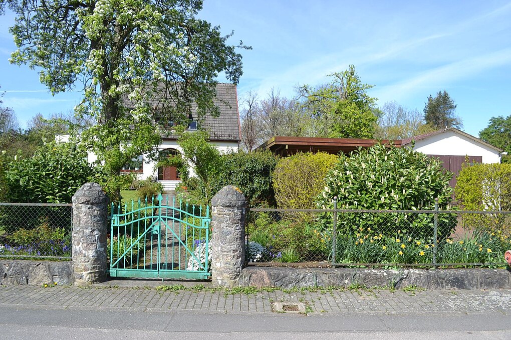 Wohnidylle vor den Toren Laboes - Einfamilienhaus mit Charme und schönem Garten in 24235 Lutterbek